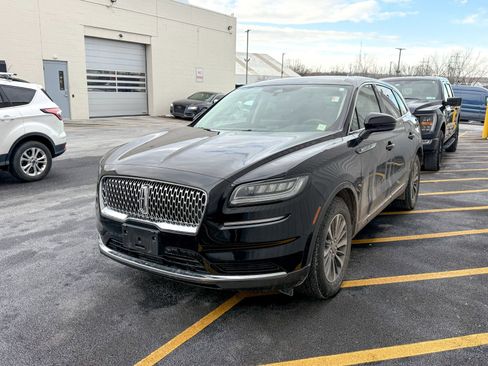 Used 2023 Lincoln Nautilus AWD w/ Premium Package image 4