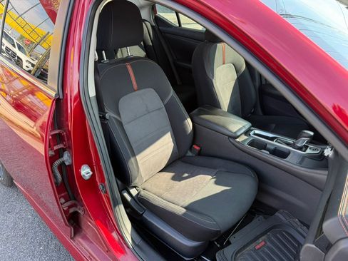Used 2021 Nissan Sentra SR FWD image 8