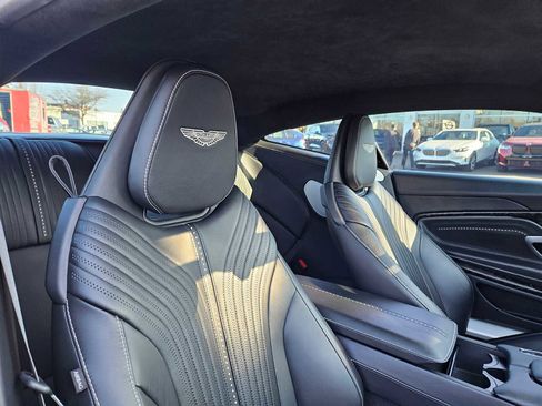 Used 2020 Aston Martin DB11 Coupe image 13