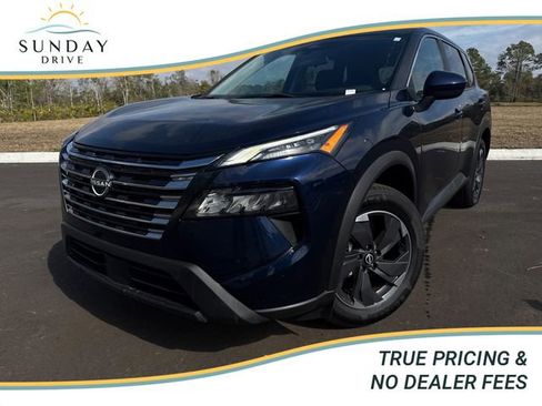 Used 2024 Nissan Rogue SV image 1