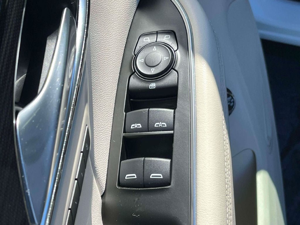 Used 2023 Buick Envision Essence FWD image 25