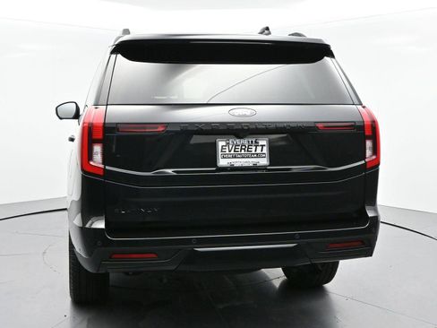 Used 2025 Ford Expedition Platinum w/ Stealth Performance Package AWD/4WD image 6