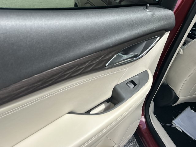 Used 2022 Buick Envision Avenir w/ Technology Package II FWD image 13