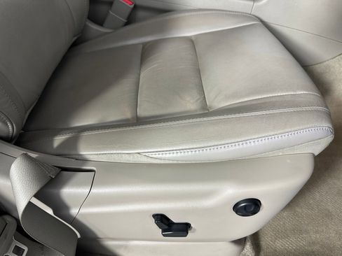 Used 2012 Jeep Grand Cherokee Laredo image 32