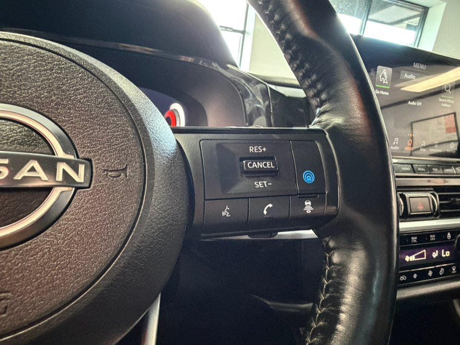 Used 2022 Nissan Pathfinder Platinum AWD/4WD image 55