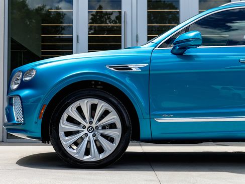 New 2025 Bentley Bentayga Extended Wheelbase image 15