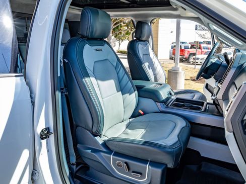 Used 2022 Ford F450 Limited w/ FX4 Off-Road Package image 31