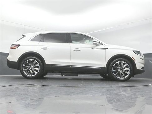 Certified 2023 Lincoln Nautilus Reserve w/ Luxury Package image 44