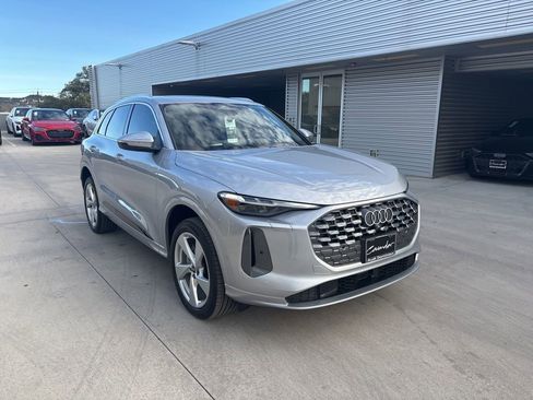 New 2025 Audi Q5 Premium Plus image 3