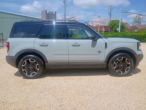Used 2021 Ford Bronco Sport Outer Banks w/ Outer Banks Package AWD/4WD image 12