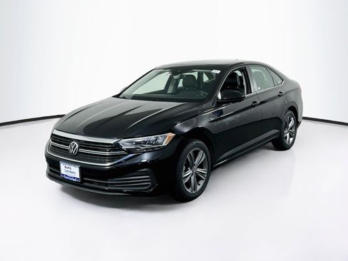 Used 2023 Volkswagen Jetta SE FWD image 1