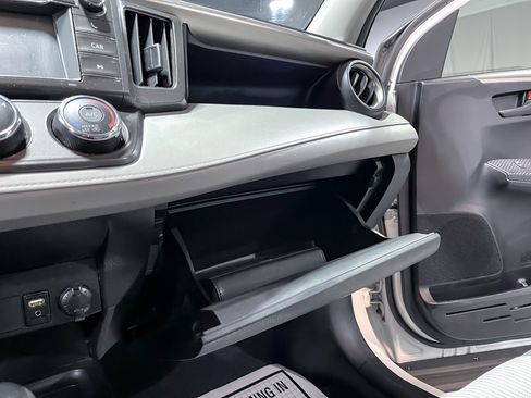 Used 2013 Toyota RAV4 LE image 25