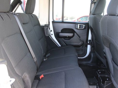 Used 2020 Jeep Wrangler Unlimited Sport image 21