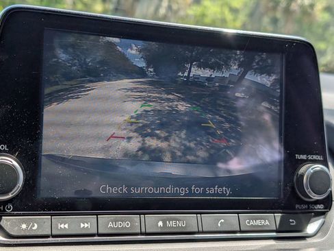 Used 2024 Nissan Rogue SV FWD image 29