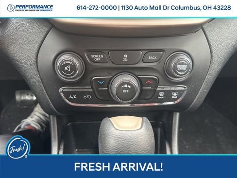 Used 2015 Jeep Cherokee Latitude image 19