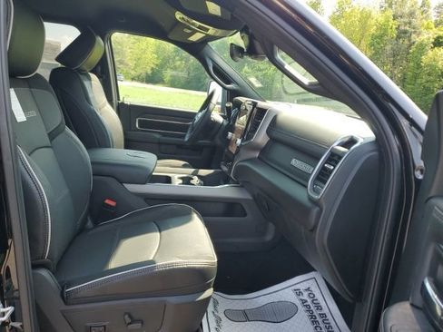 Used 2026 RAM 3500 Laramie AWD/4WD image 23