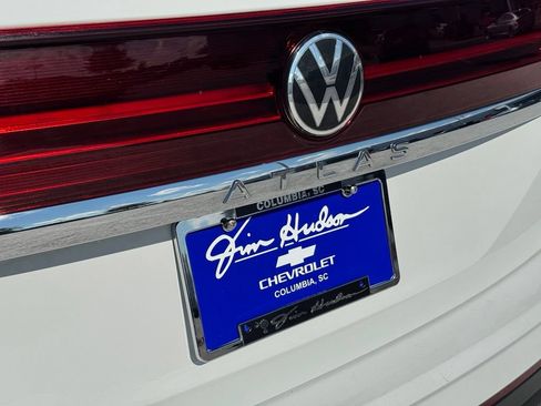 Used 2025 Volkswagen Atlas SE FWD image 14