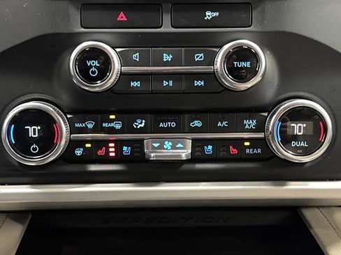 Used 2023 Ford Expedition Max Limited image 21