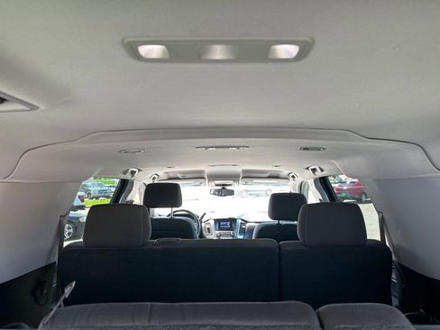 Used 2015 Chevrolet Suburban LS AWD/4WD image 25