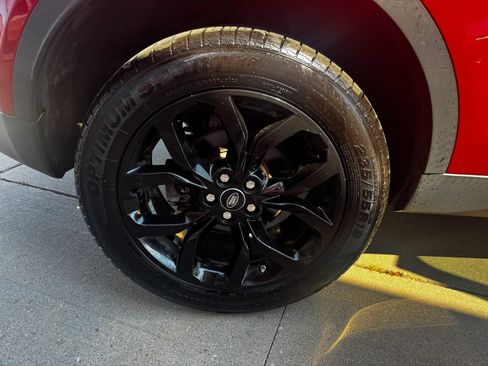Used 2018 Land Rover Discovery Sport HSE AWD/4WD image 21