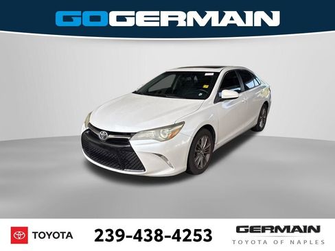Used 2016 Toyota Camry SE image 1