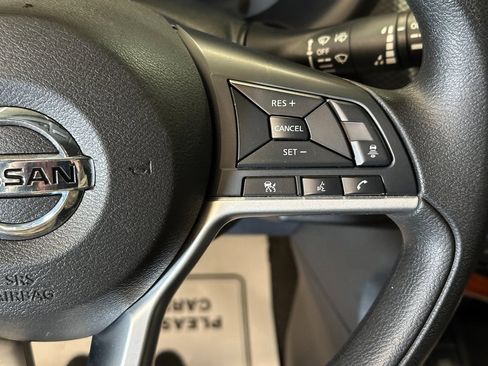 Used 2021 Nissan Kicks SV image 10