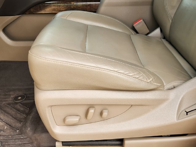 Used 2020 Chevrolet Tahoe LT w/ Luxury Package RWD image 23