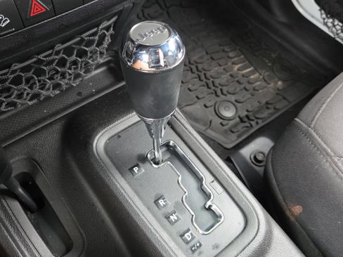 Used 2015 Jeep Wrangler Unlimited Sport image 16