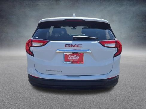 Used 2024 GMC Terrain SLE FWD image 5