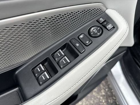 Used 2023 Acura MDX SH-AWD w/ Technology Package image 13