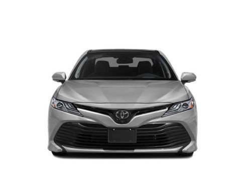 Used 2018 Toyota Camry XLE FWD image 4