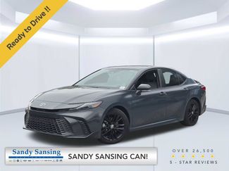 Used 2025 Toyota Camry SE w/ Multimedia Upgrade Package FWD video 1