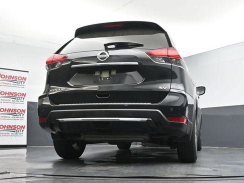 Used 2020 Nissan Rogue SV image 36