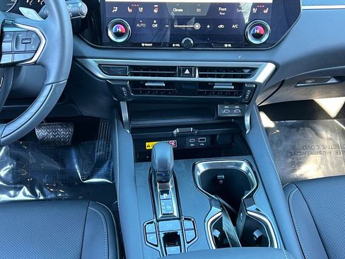 Certified 2024 Lexus RX 350 Premium w/ Accessory Package (Z1) image 13