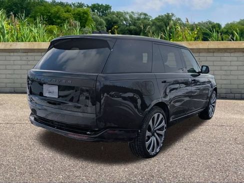 New 2026 Land Rover Range Rover Long Wheelbase SE AWD/4WD image 4