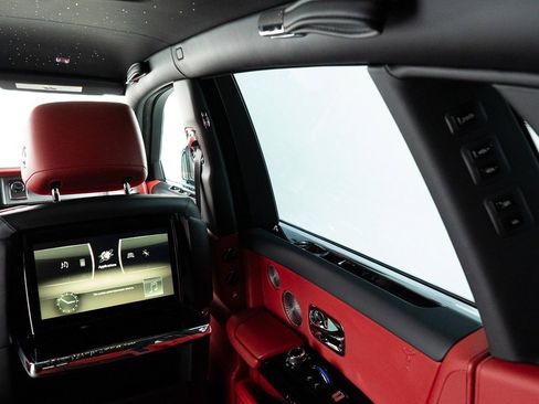 Certified 2024 Rolls-Royce Phantom Sedan w/ The Phantom Package image 33