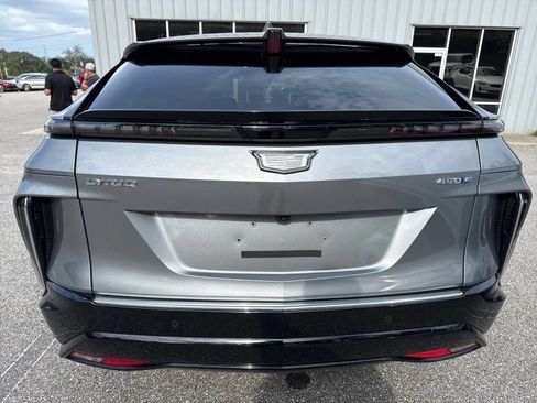 Used 2024 Cadillac Lyriq Luxury RWD image 9