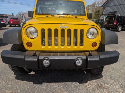 Used 2011 Jeep Wrangler Sport AWD/4WD image 2