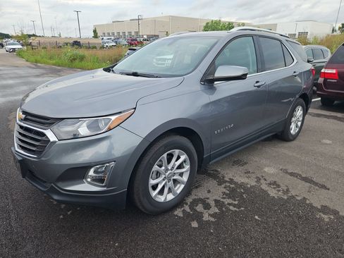 Used 2019 Chevrolet Equinox LT FWD image 2