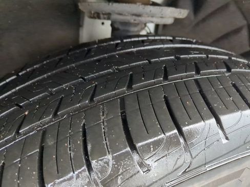 Used 2019 GMC Acadia SLT image 31