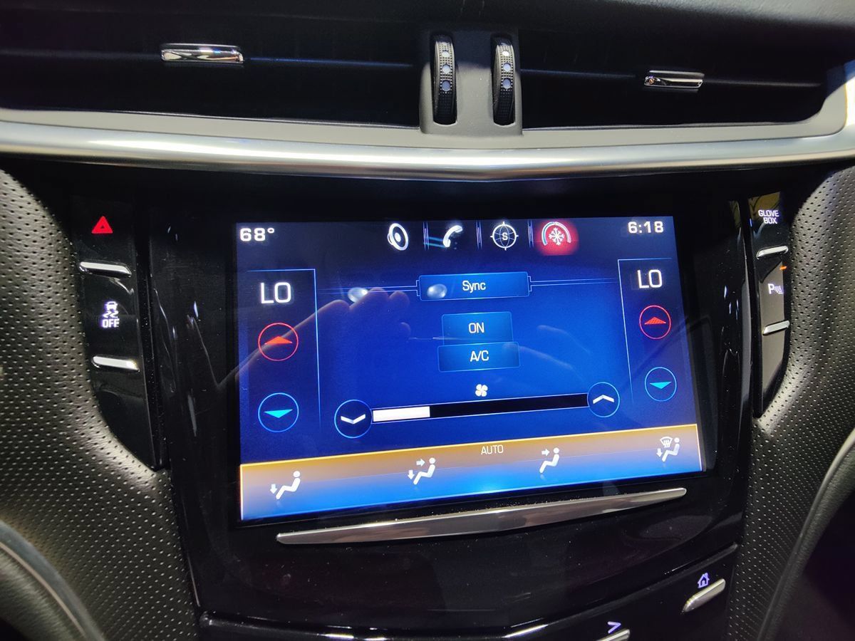 Used 2015 Cadillac XTS Luxury AWD/4WD image 39