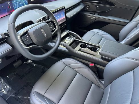 New 2026 Lincoln Nautilus Premier AWD/4WD image 7