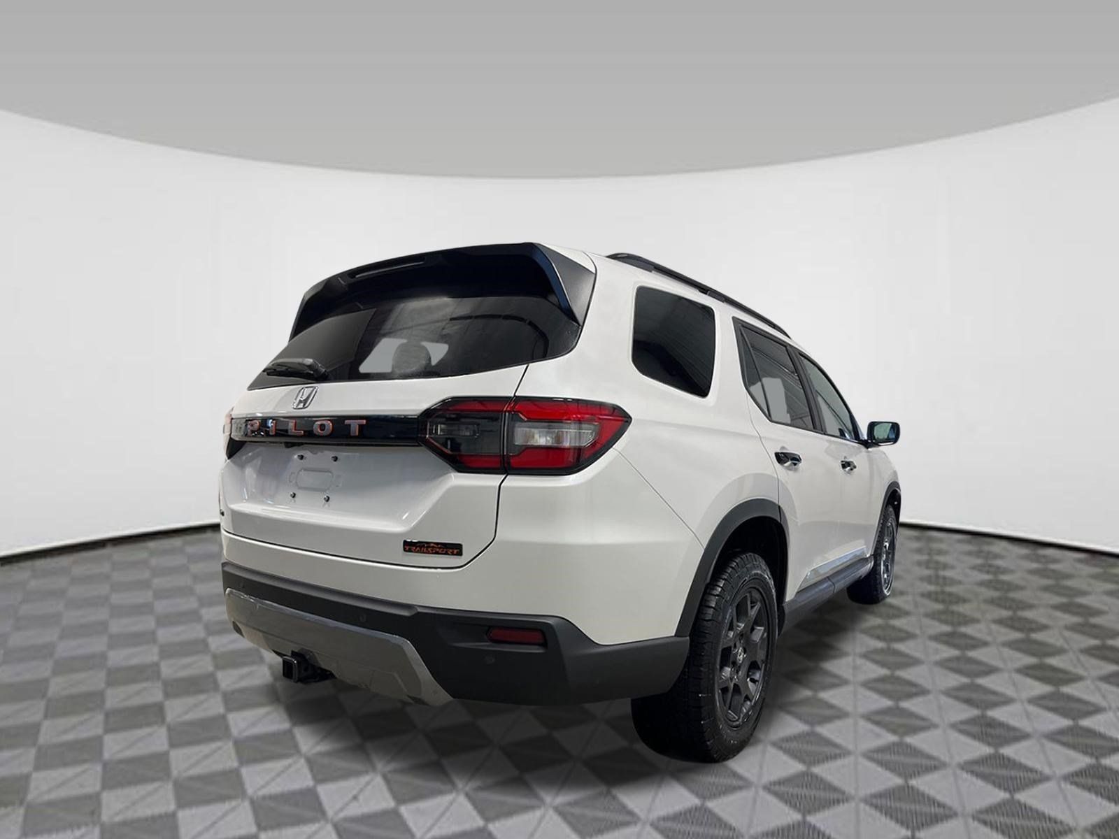 New 2026 Honda Pilot TrailSport image 7