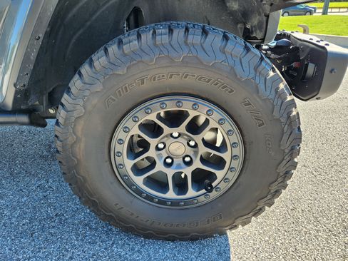 Used 2022 Jeep Wrangler Unlimited Rubicon w/ Xtreme Recon 35" Tire Package AWD/4WD image 7