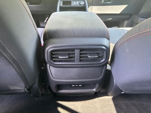 Used 2025 Honda Pilot Sport image 28