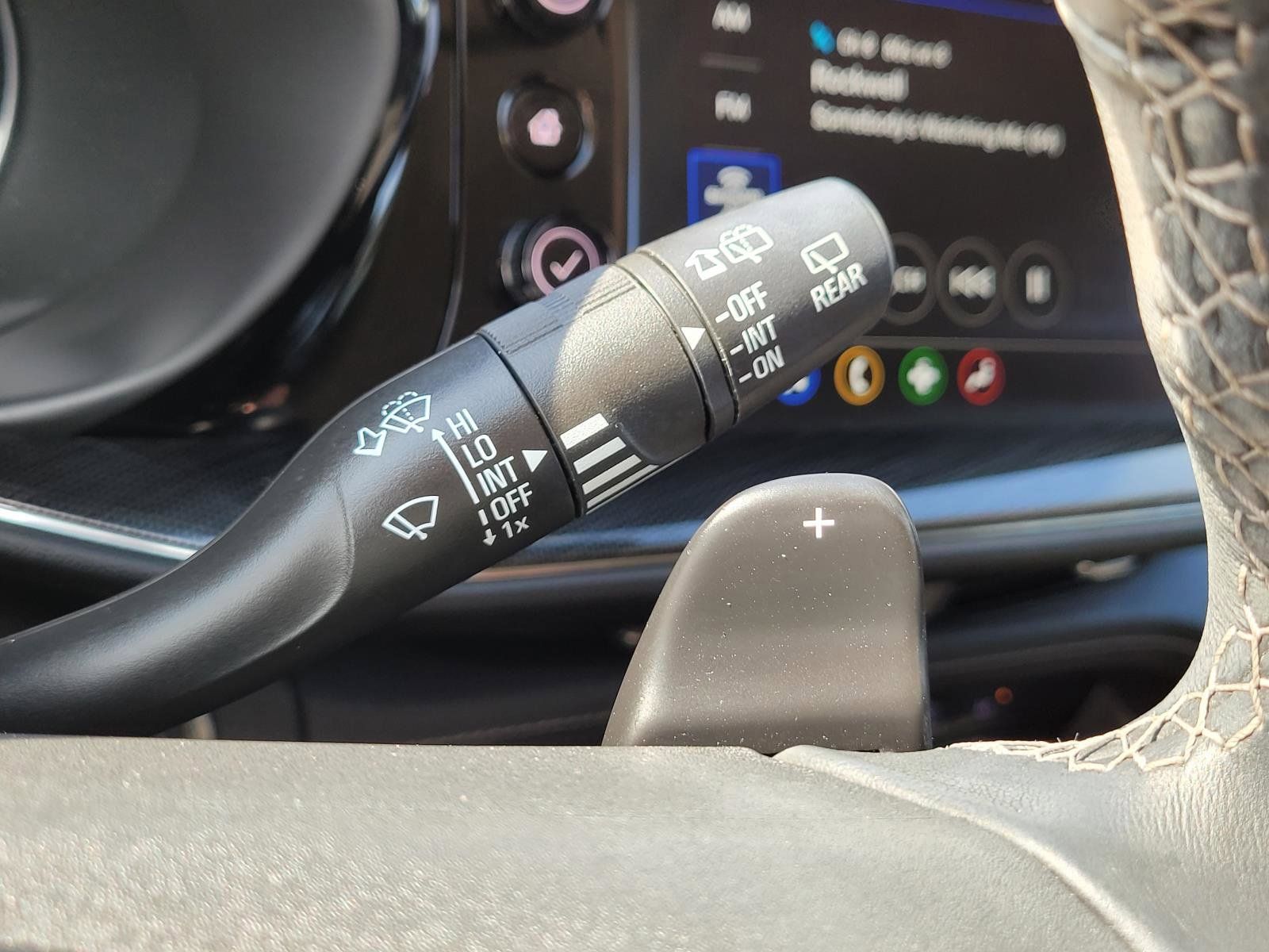Used 2023 Buick Envision Essence w/ Sport Touring Package FWD image 33