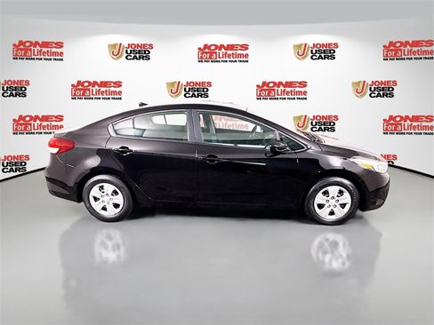 Used 2018 Kia Forte LX image 14