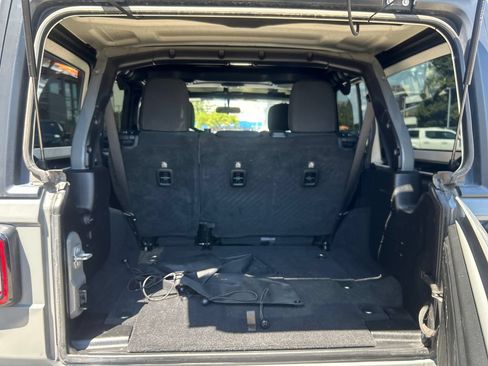 Used 2018 Jeep Wrangler Unlimited Sport S AWD/4WD image 24