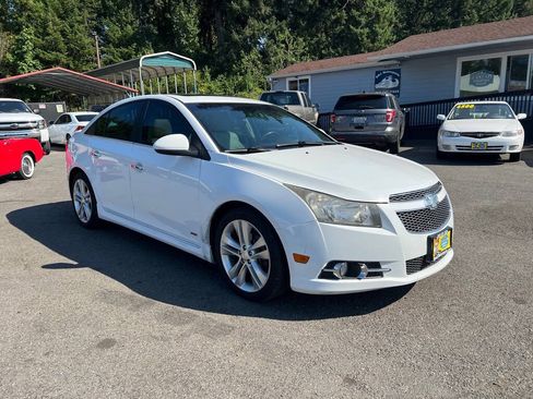 Used 2014 Chevrolet Cruze LTZ w/ Sun, Sound and Sport Package FWD image 40