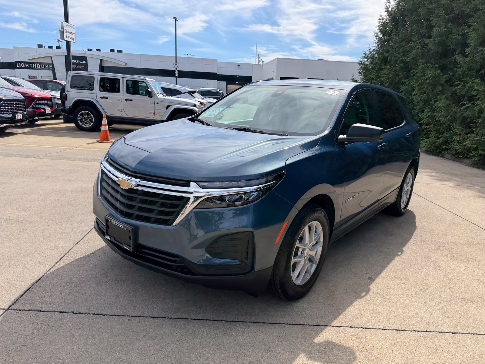 Used 2024 Chevrolet Equinox LS w/ LS Convenience Package FWD image 7